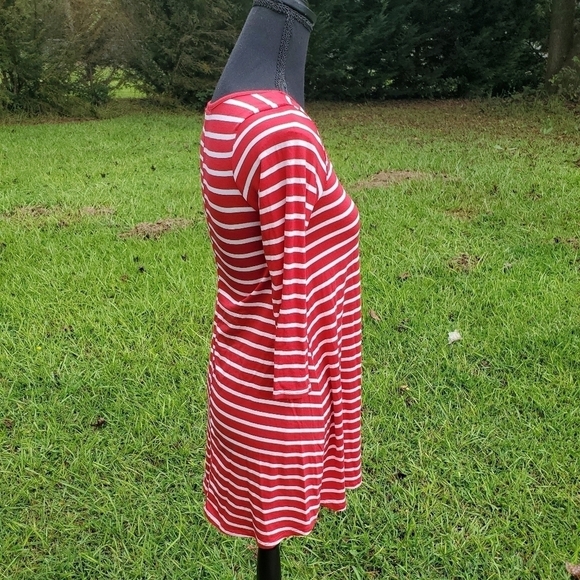 Red with white stripes tunic 3/4 sleeve top - Picture 2 of 4